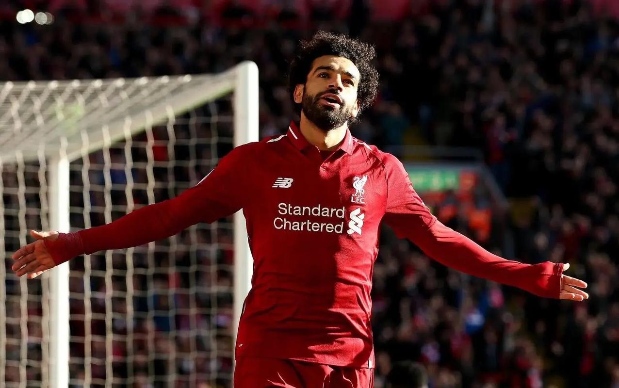 媒体人热议中足联颁奖：中超最佳教练怎能参考足协杯成绩？（中足联颁奖引媒体热议：评中超最佳教练缘何参考足协杯战绩？）