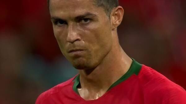 准备去沙特？太阳报：萨拉赫与亨德森聚餐，向后者请教了众多问题（将赴沙特？《太阳报》称萨拉赫与亨德森聚餐，向其取经问策）