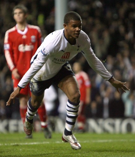 皇马相中曼联队长B费，他会是阿隆索的最好选择吗？（曼联队长B费获皇马青睐，他会是阿隆索的最佳人选吗？）